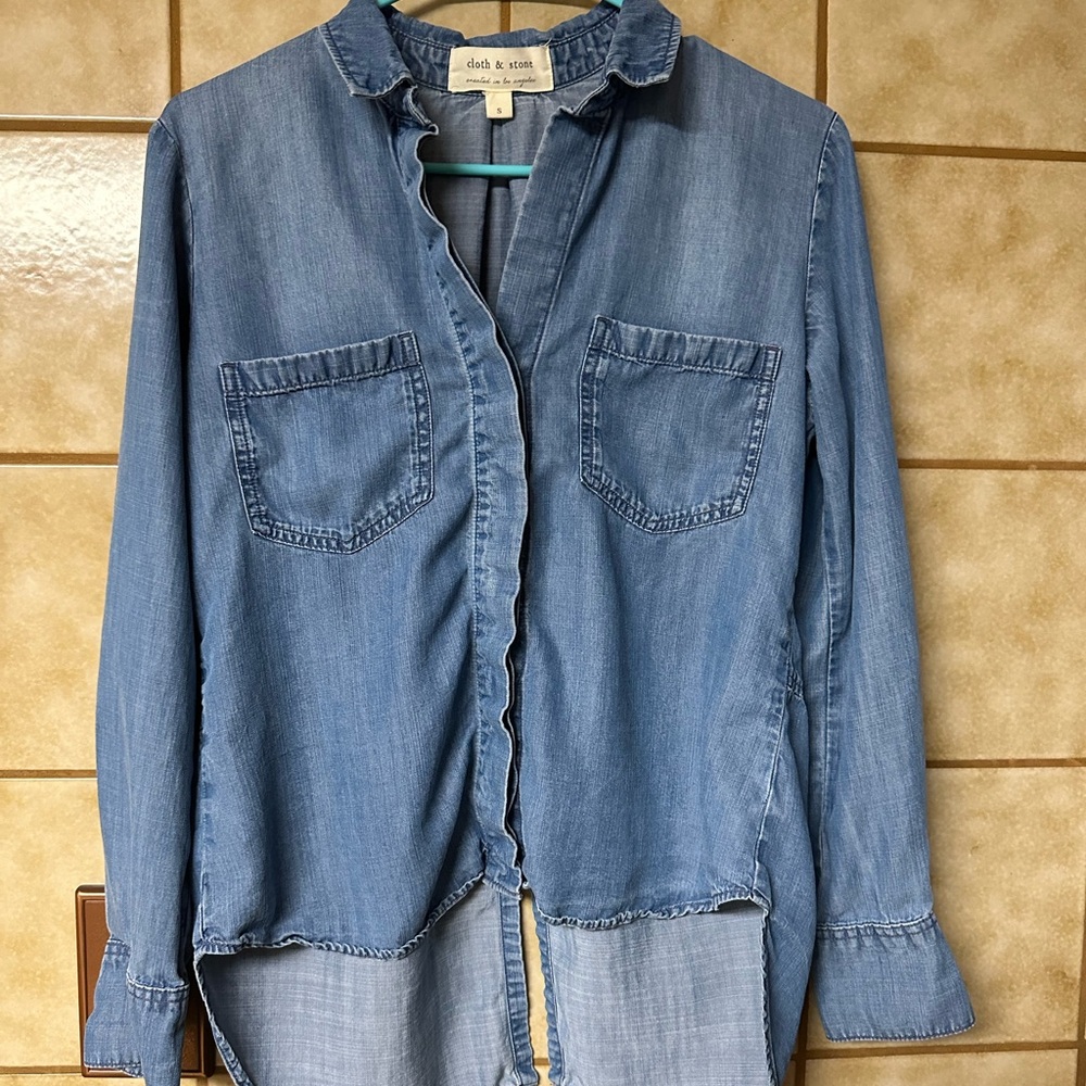 Cloth & Stone Women’s Shirt, Collar, Roll Sleeves, Split Back, Blue, Small
